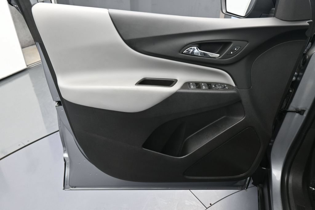 Used 2024 Chevrolet Equinox LS w/ LS Convenience Package FWD image 13