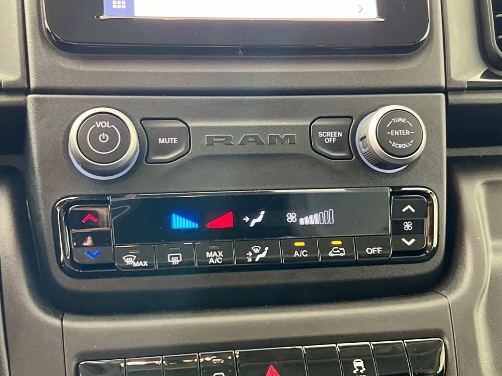 Used 2024 RAM ProMaster 3500 w/ Convenience Group image 16