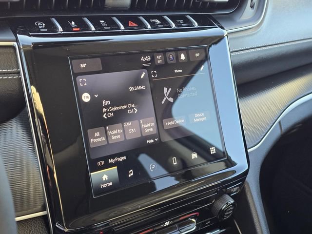 Used 2023 Jeep Grand Cherokee Laredo X image 18