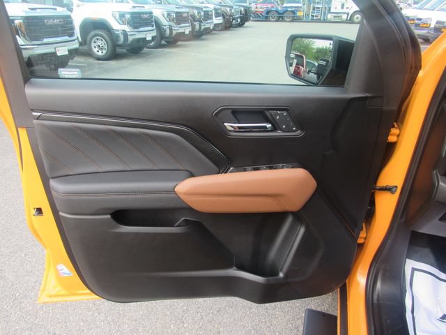 Certified 2025 GMC Canyon AT4 w/ Technology Plus Package AWD/4WD image 7