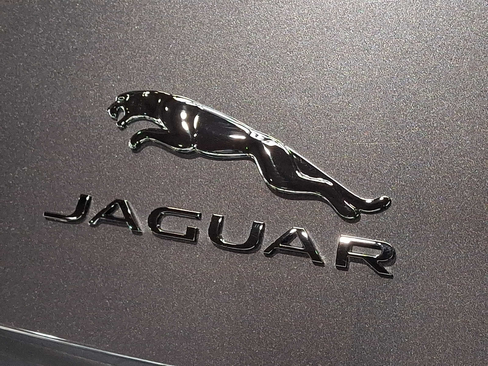 Used 2023 Jaguar F-TYPE R-Dynamic AWD/4WD image 29