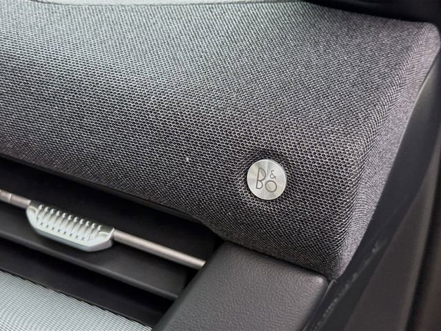 Used 2025 Ford Explorer ST-Line w/ ST-Line Street Pack image 19