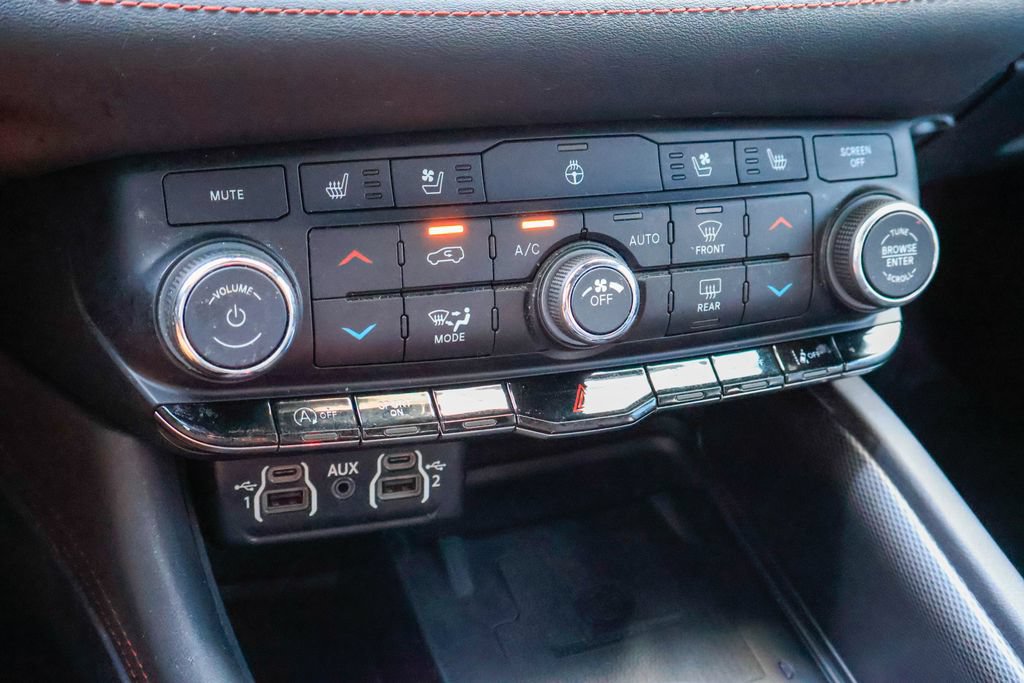 Used 2023 Dodge Durango GT RWD image 17