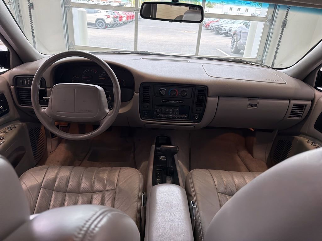 Used 1996 Chevrolet Impala SS RWD image 12
