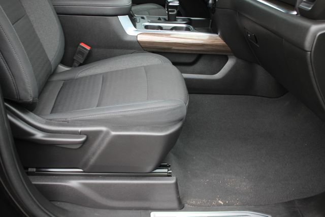 Used 2024 Chevrolet Silverado 1500 LT image 31