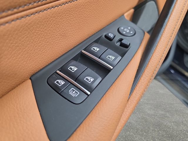 Certified 2023 BMW M550i xDrive w/ Executive Package image 24