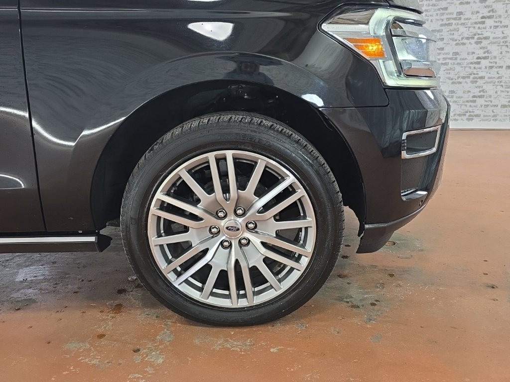 Used 2024 Ford Expedition Max Limited image 9