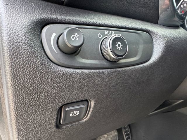 Used 2023 Chevrolet Blazer LT image 6