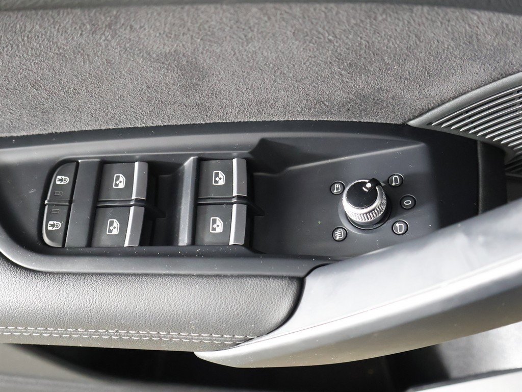 Used 2023 Audi SQ5 Premium Plus w/ Premium Plus Package image 38