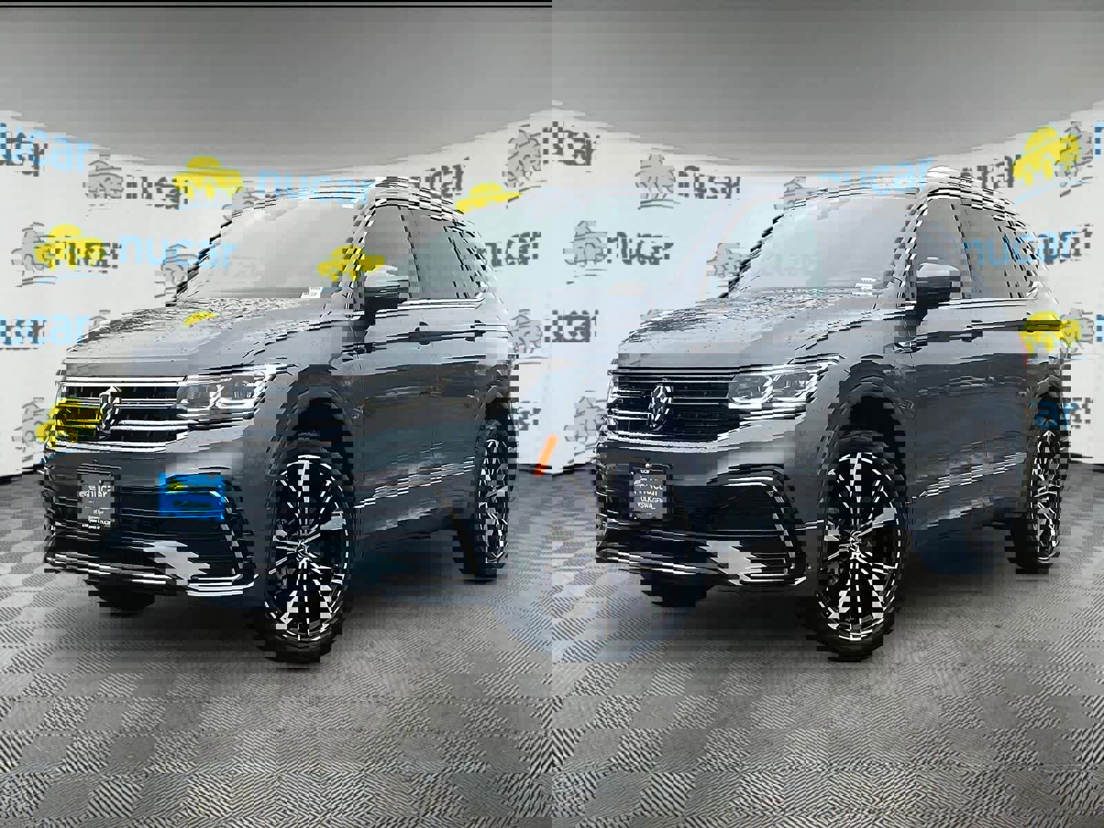 Used 2023 Volkswagen Tiguan SEL R-Line image 3