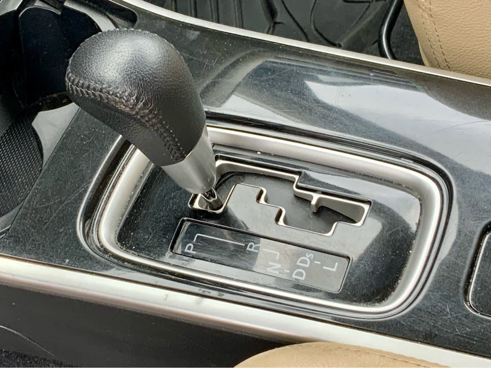 Used 2018 Mitsubishi Outlander SEL AWD/4WD image 43