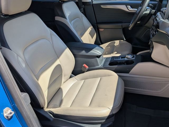Used 2021 Ford Escape Titanium image 36