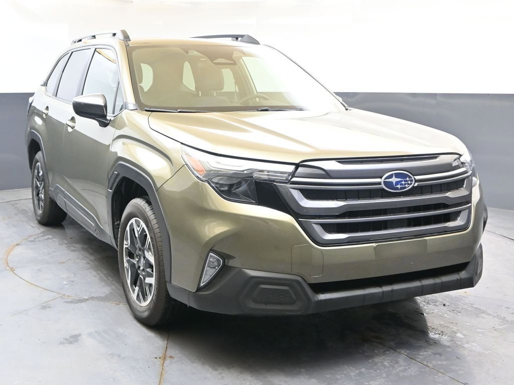 Used 2025 Subaru Forester Premium AWD/4WD image 8