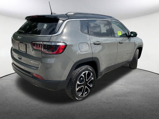 Used 2023 Jeep Compass Limited AWD/4WD image 17