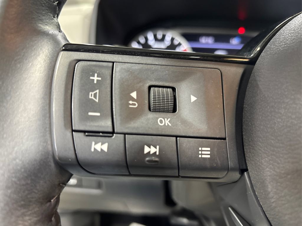 Used 2023 Nissan Rogue SL w/ SL Premium Package image 28