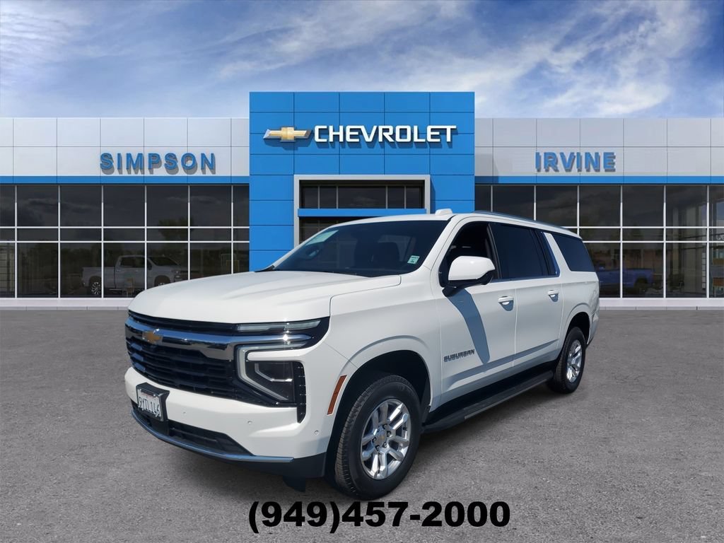 Used 2026 Chevrolet Suburban LS RWD image 4