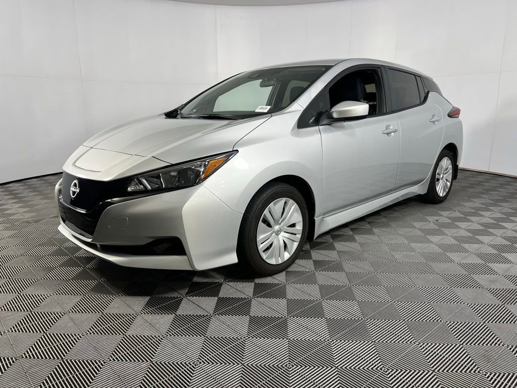 Used 2023 Nissan Leaf S image 3