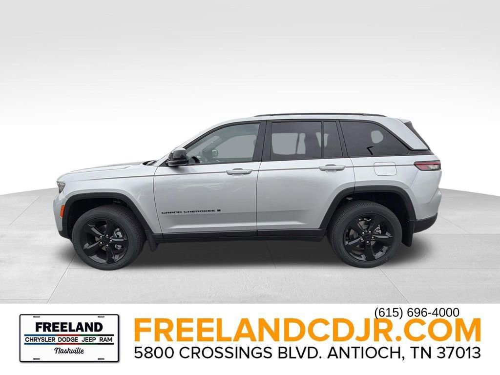 New 2025 Jeep Grand Cherokee Altitude w/ Trailer Tow Package image 6