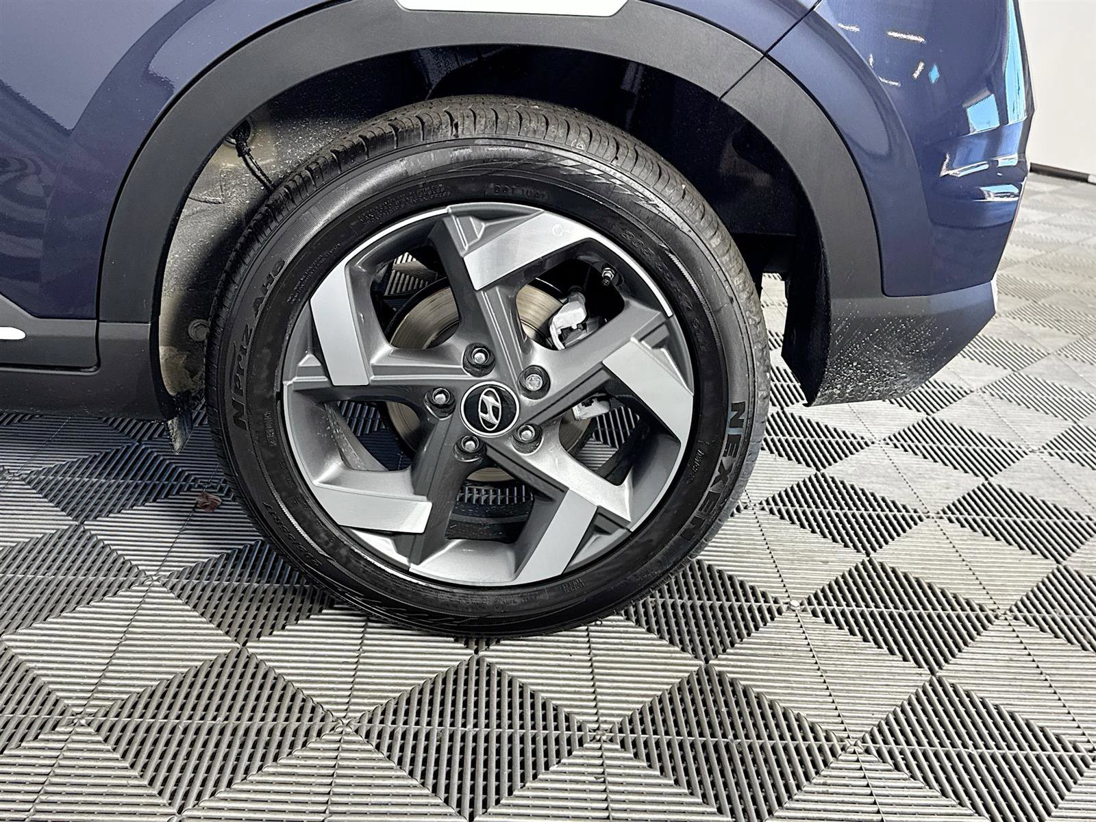 New 2025 Hyundai Venue Limited image 30