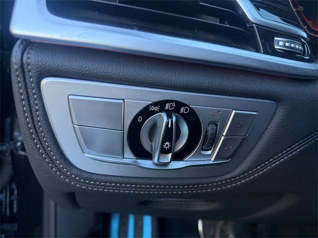 Used 2022 BMW 740i w/ M Sport Package image 14