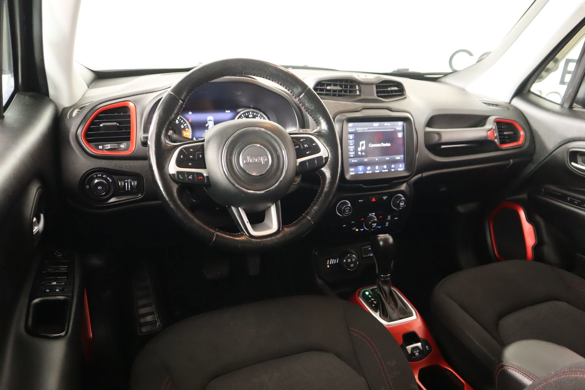 Used 2018 Jeep Renegade Trailhawk w/ UConnect 8.4 Nav Group image 2