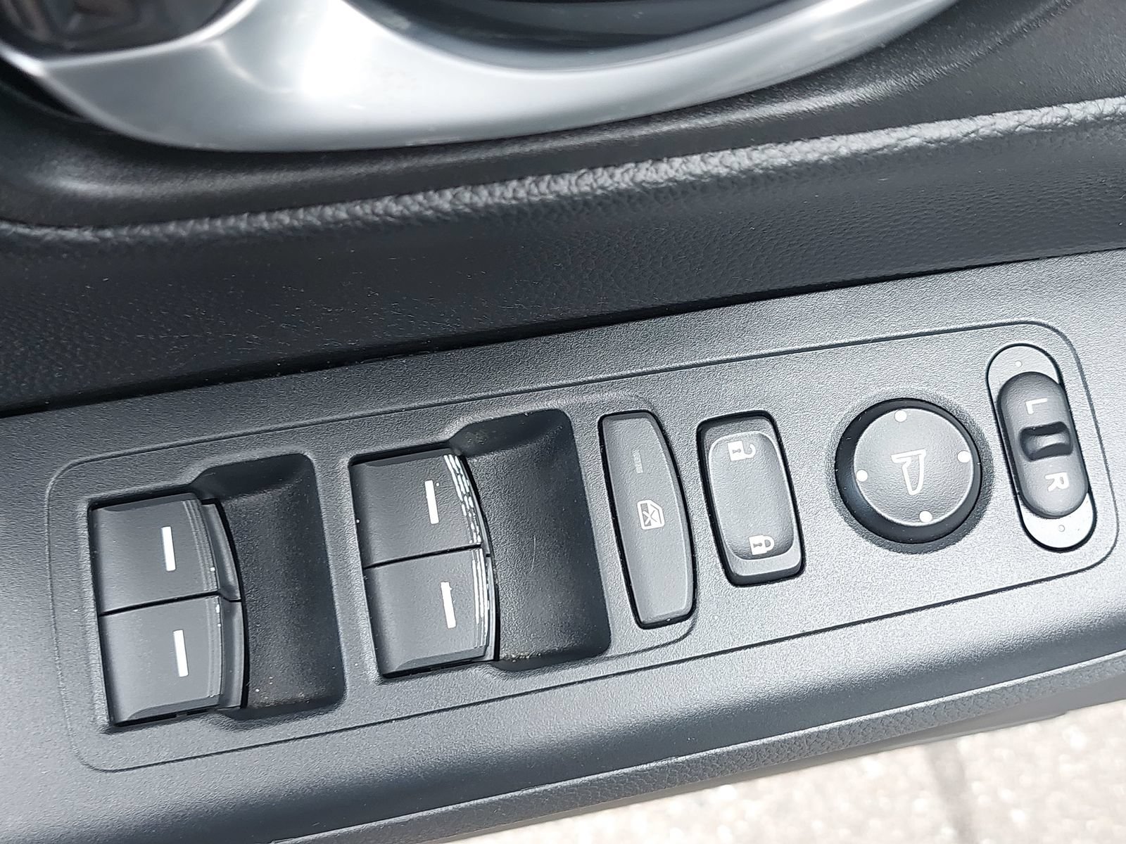 Used 2024 Honda CR-V Sport-L image 31