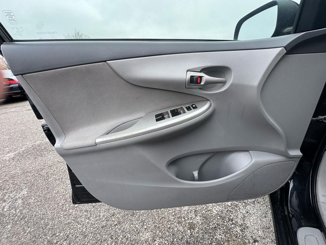 Used 2010 Toyota Corolla LE image 13