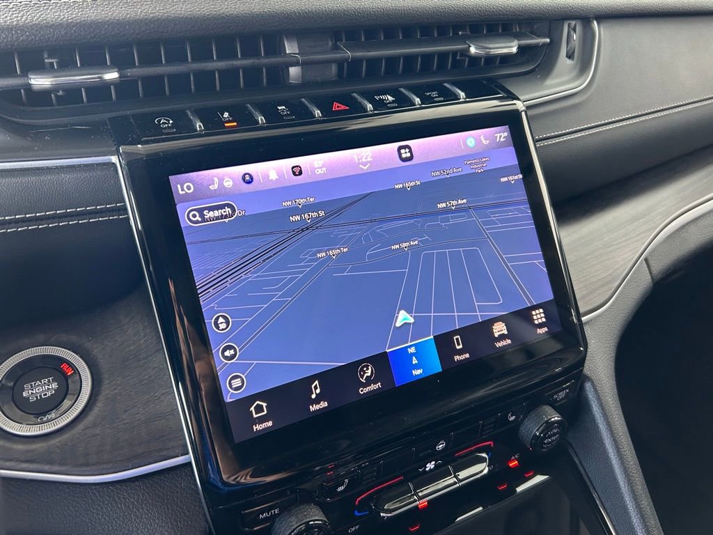 Used 2023 Jeep Grand Cherokee L Limited image 9