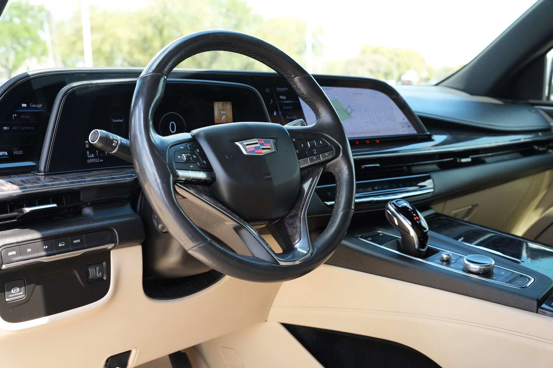 Used 2021 Cadillac Escalade ESV Premium Luxury AWD/4WD image 15