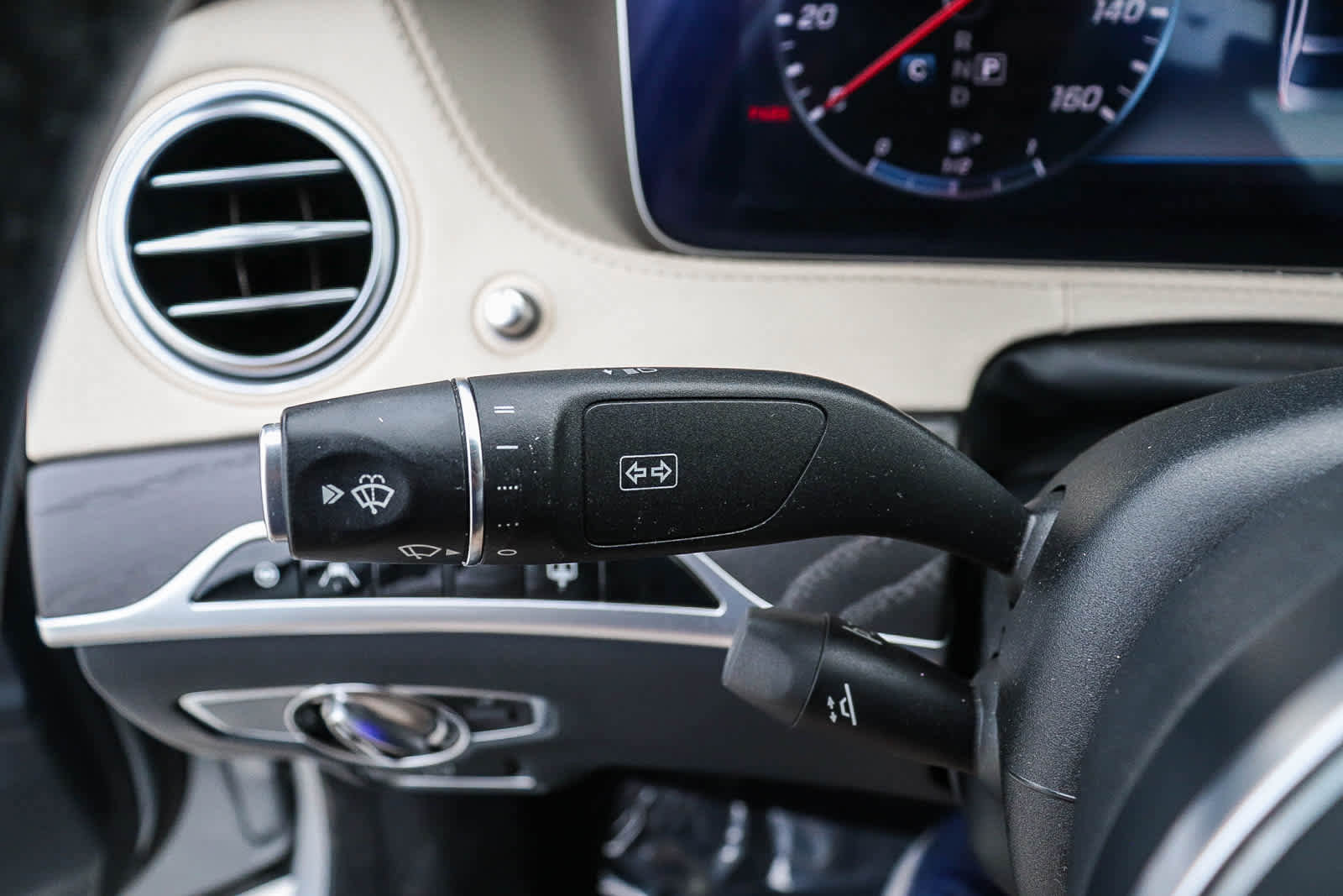 Used 2018 Mercedes-Benz S 560 Sedan image 27