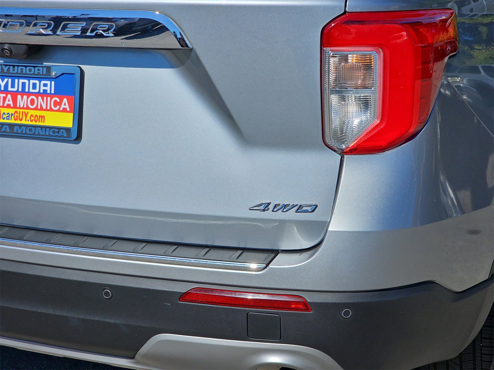 Used 2023 Ford Explorer Limited image 38