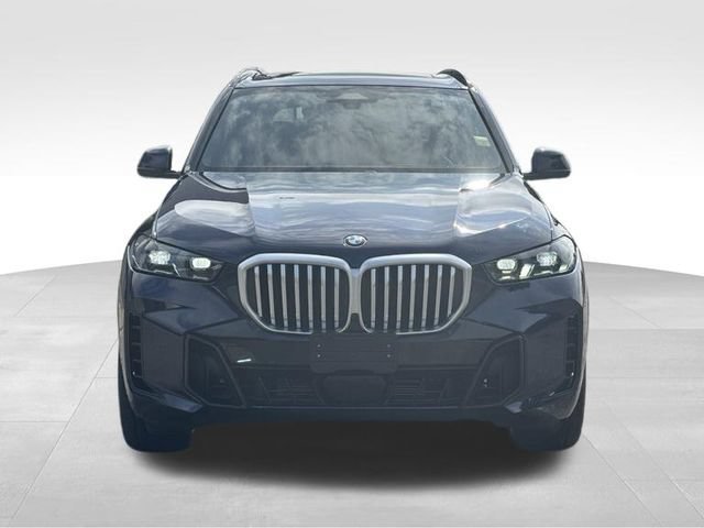 Certified 2026 BMW X5 xDrive40i w/ M Sport Package AWD/4WD image 13