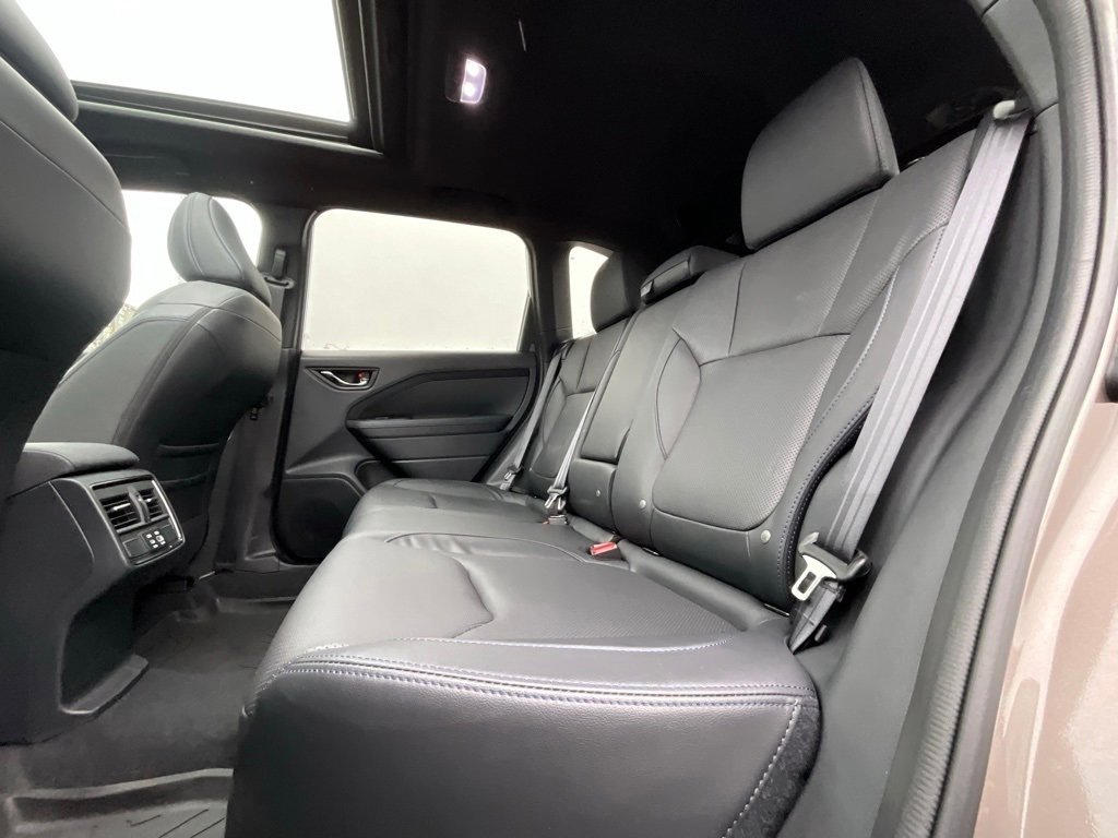 Certified 2025 Subaru Forester Limited image 13