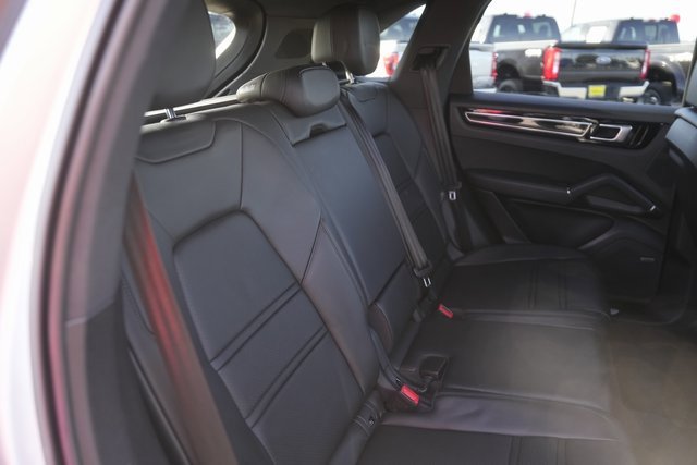 Used 2021 Porsche Cayenne image 17