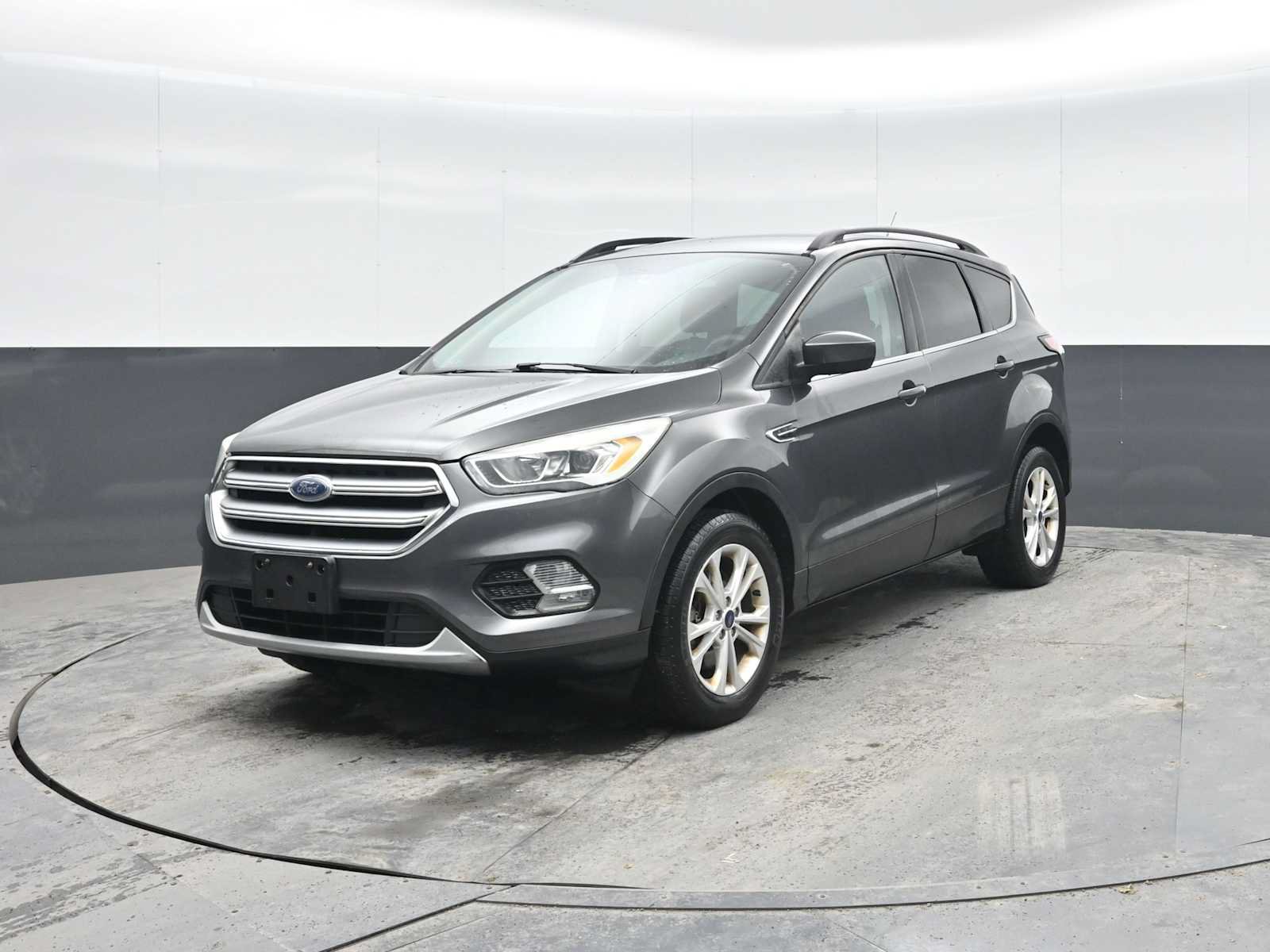 Used 2017 Ford Escape SE w/ Equipment Group 201A AWD/4WD image 5
