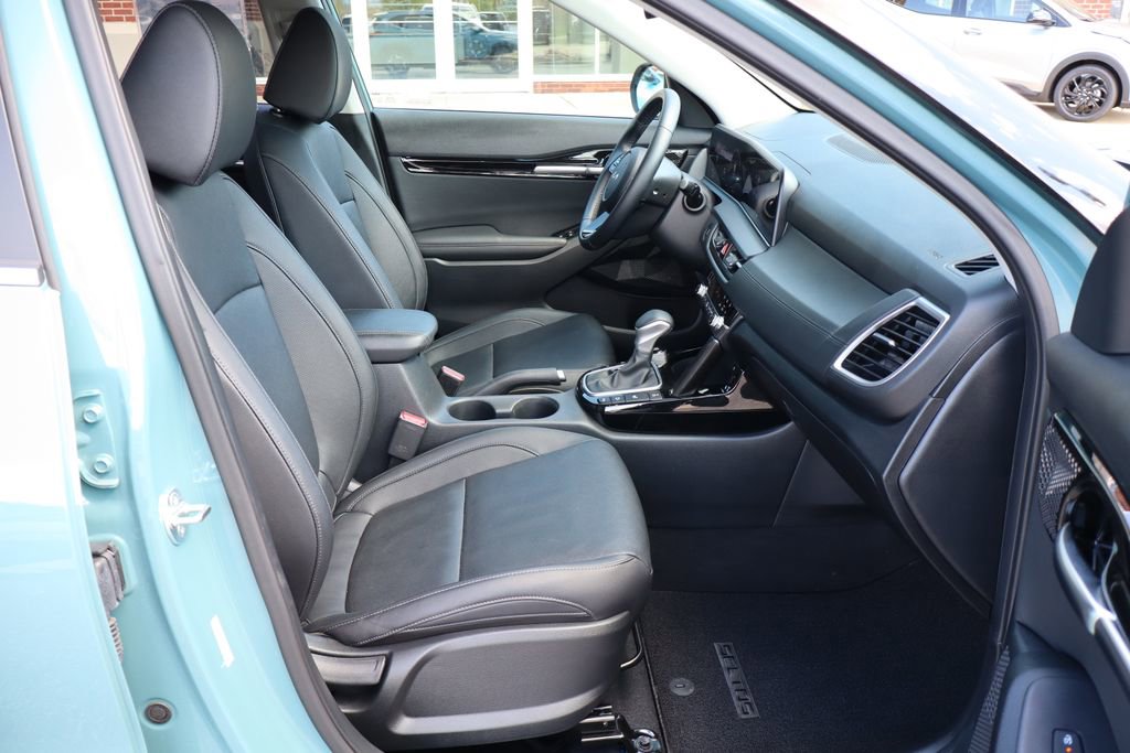 Used 2025 Kia Seltos EX w/ EX Sunroof Package AWD/4WD image 46