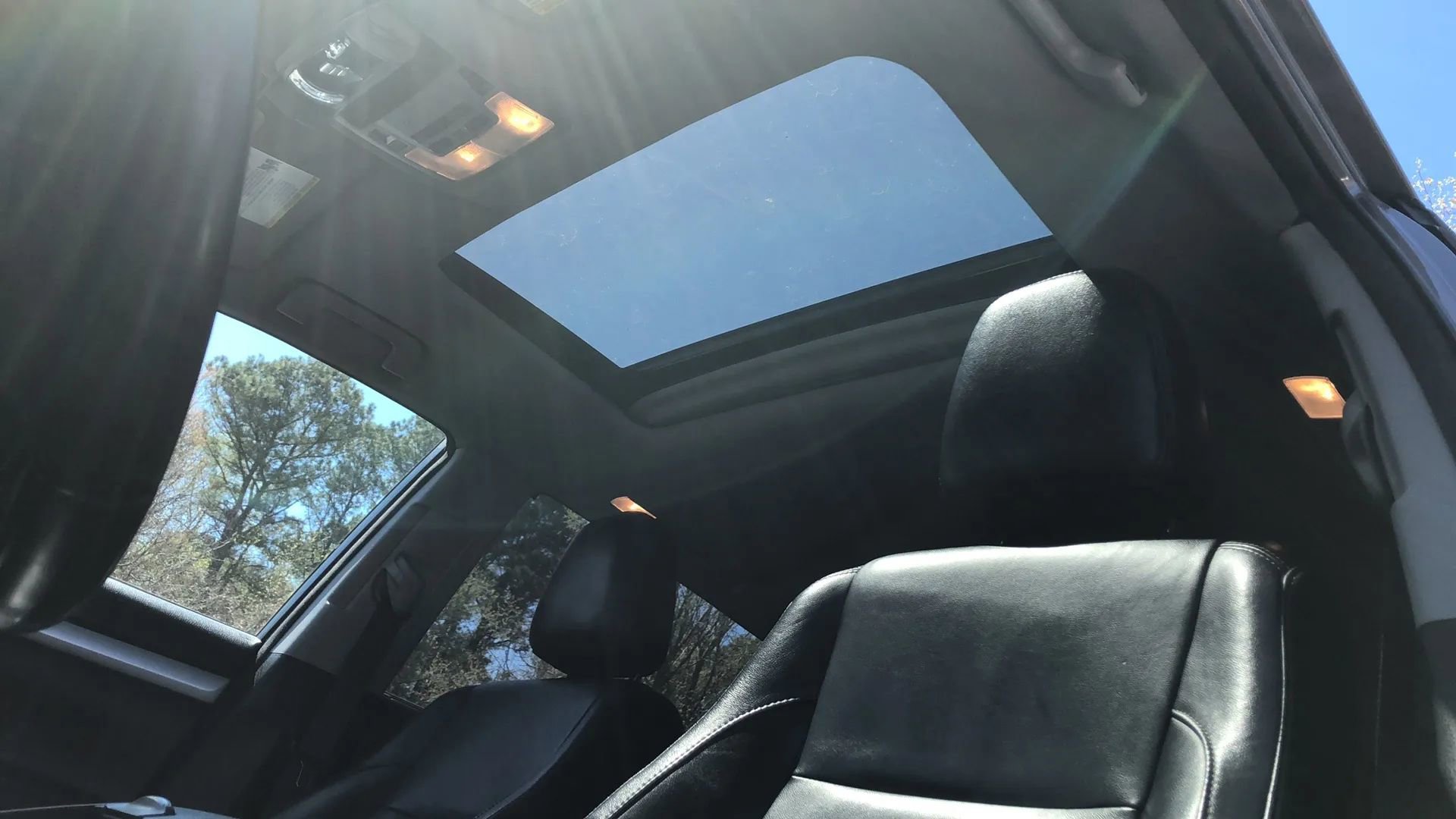 Used 2017 Toyota Highlander XLE image 17