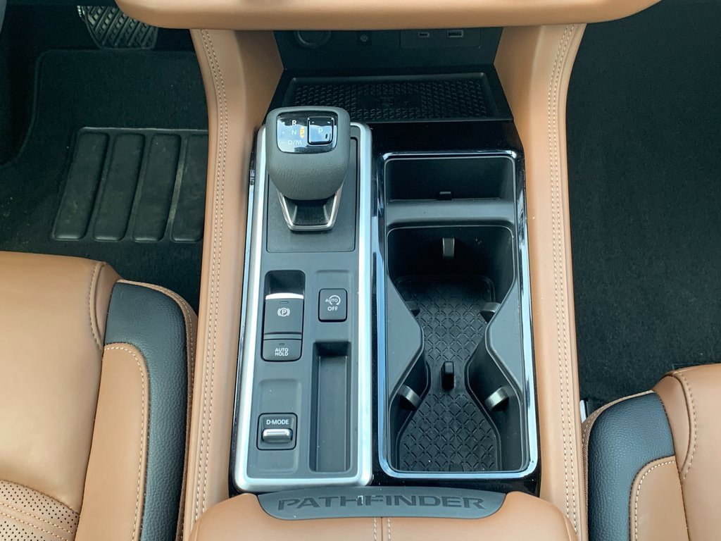 Used 2024 Nissan Pathfinder Platinum w/ Cargo Package image 17