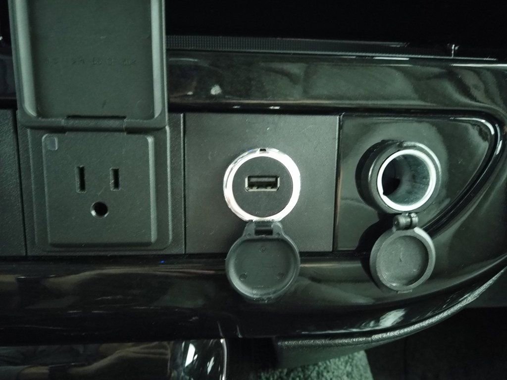 Used 2020 GMC Savana 2500 Extended w/ Enhanced Convenience Package image 31