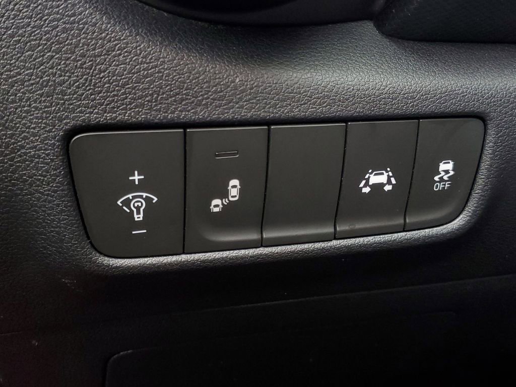 Used 2020 Hyundai Kona SEL image 13