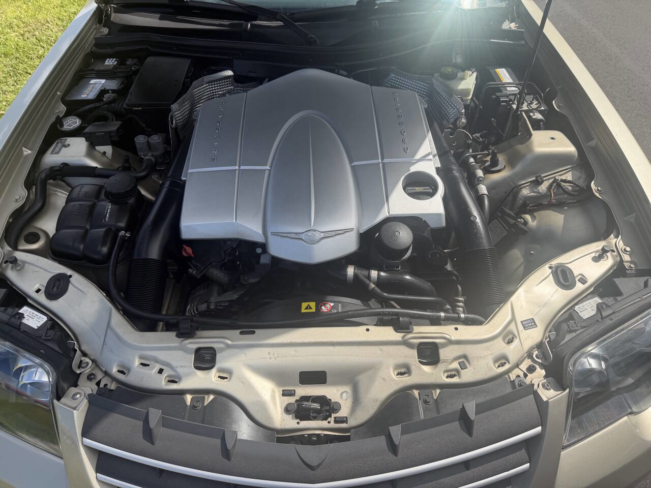 Used 2007 Chrysler Crossfire Limited image 10