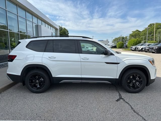 New 2026 Volkswagen Atlas Peak Edition AWD/4WD image 8