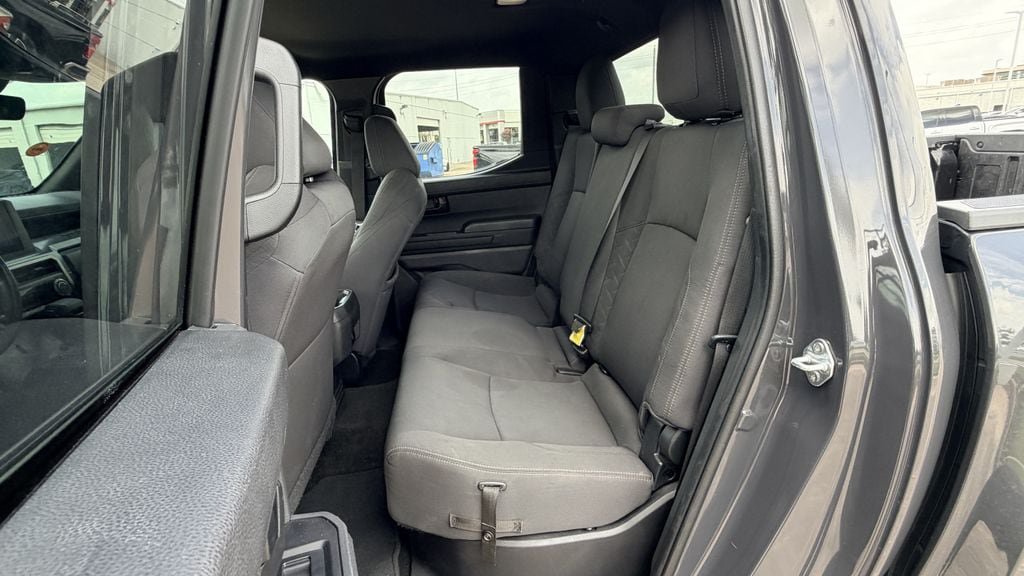 Used 2024 Toyota Tacoma SR5 AWD/4WD image 28