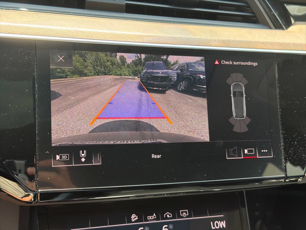 Used 2019 Audi e-tron Premium Plus AWD/4WD image 33