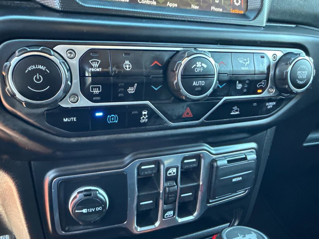 Certified 2022 Jeep Wrangler Unlimited Sahara w/ Cold Weather Group image 29