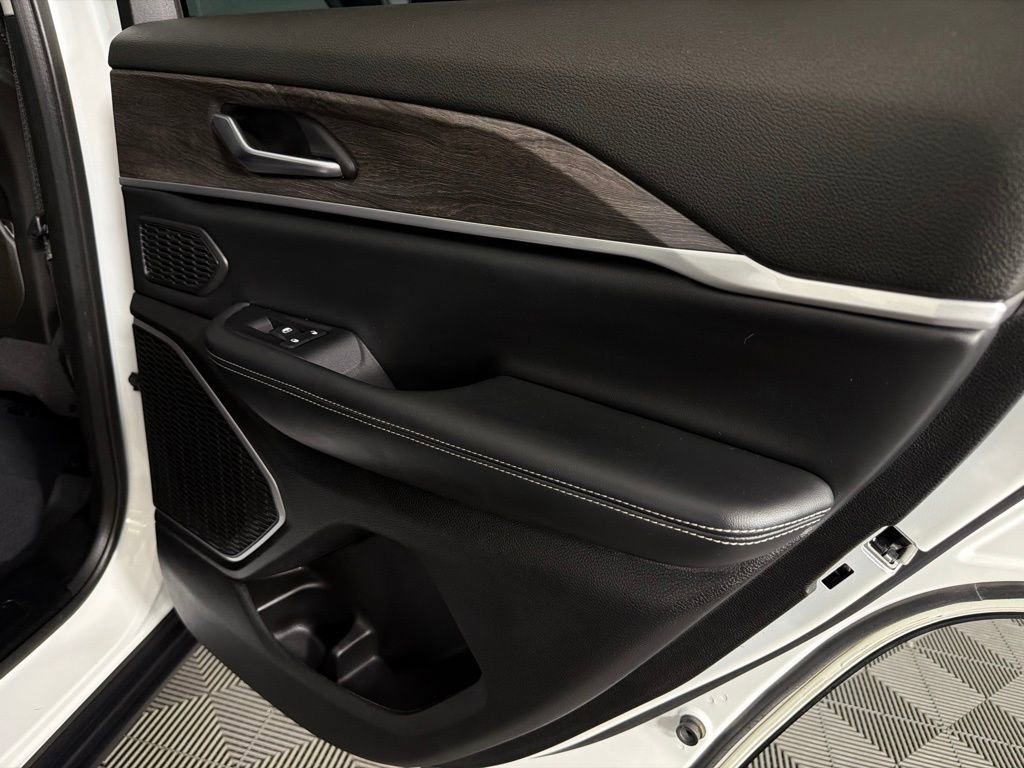 Certified 2022 Jeep Grand Cherokee Limited 4xe image 31