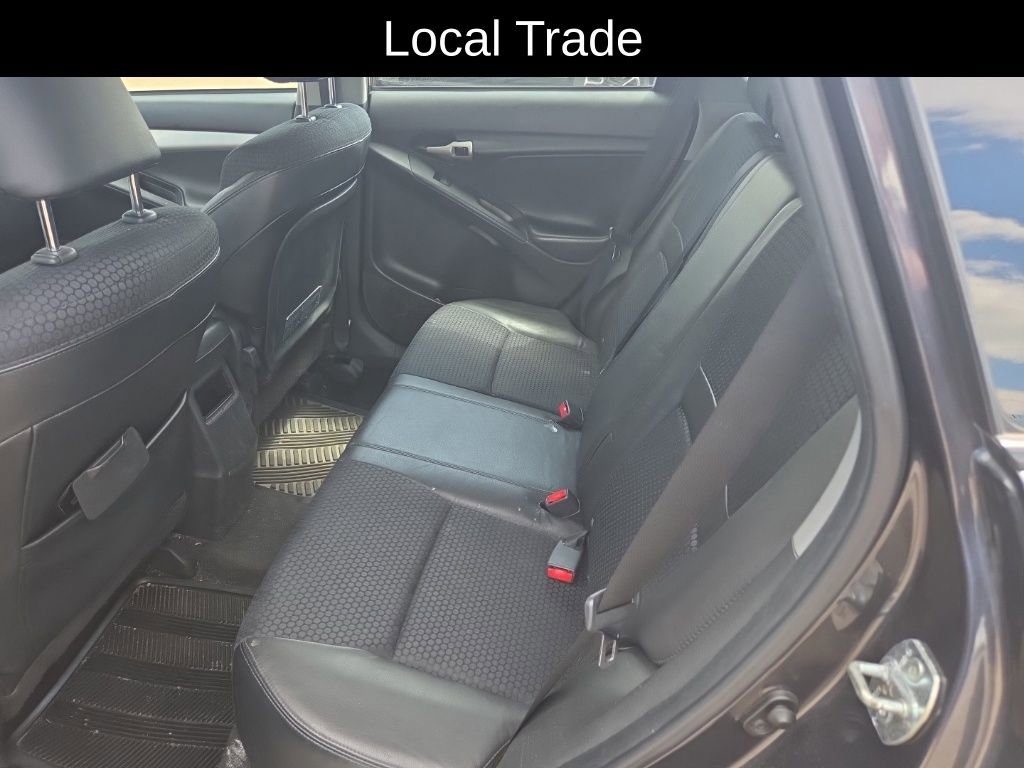 Used 2010 Pontiac Vibe GT FWD image 8