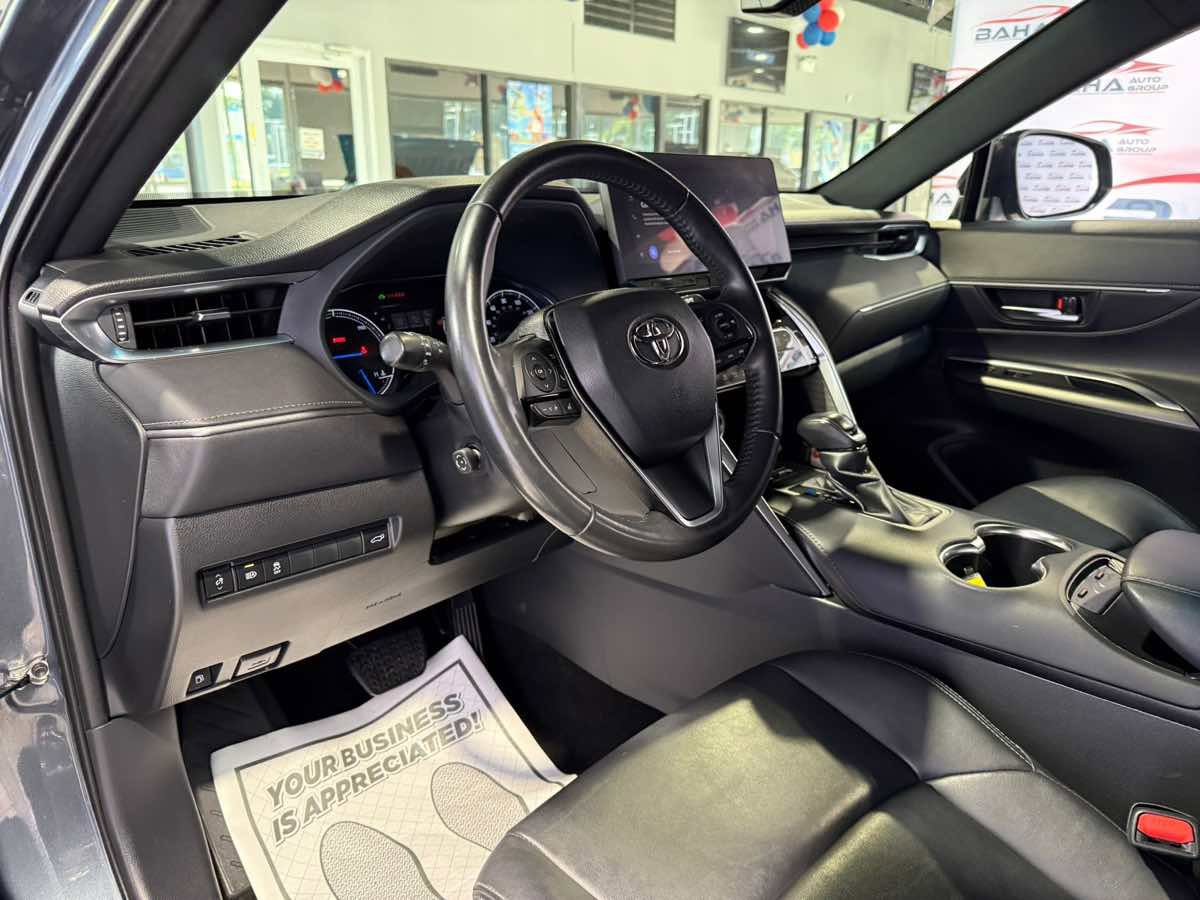 Used 2023 Toyota Venza XLE AWD/4WD image 50