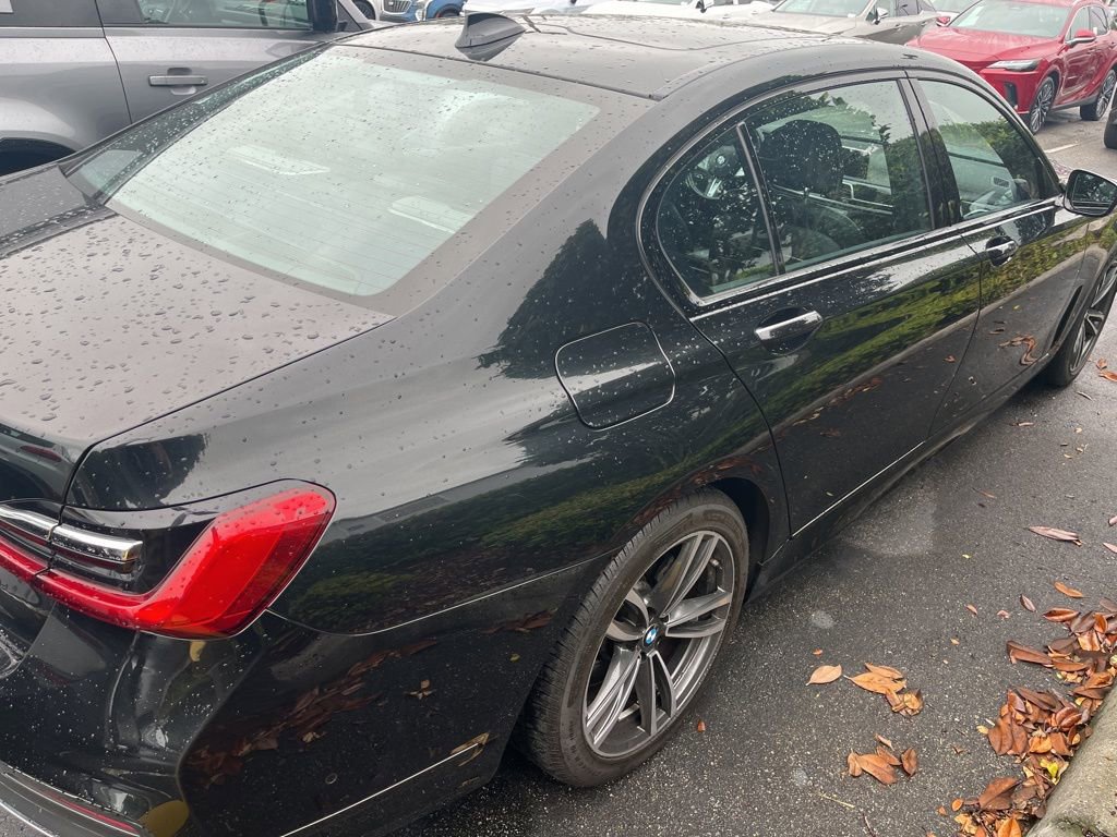 Used 2022 BMW 740i xDrive w/ M Sport Package image 6