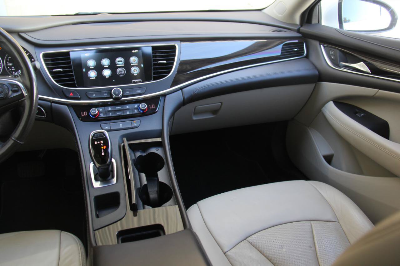 Used 2018 Buick LaCrosse Premium FWD image 11